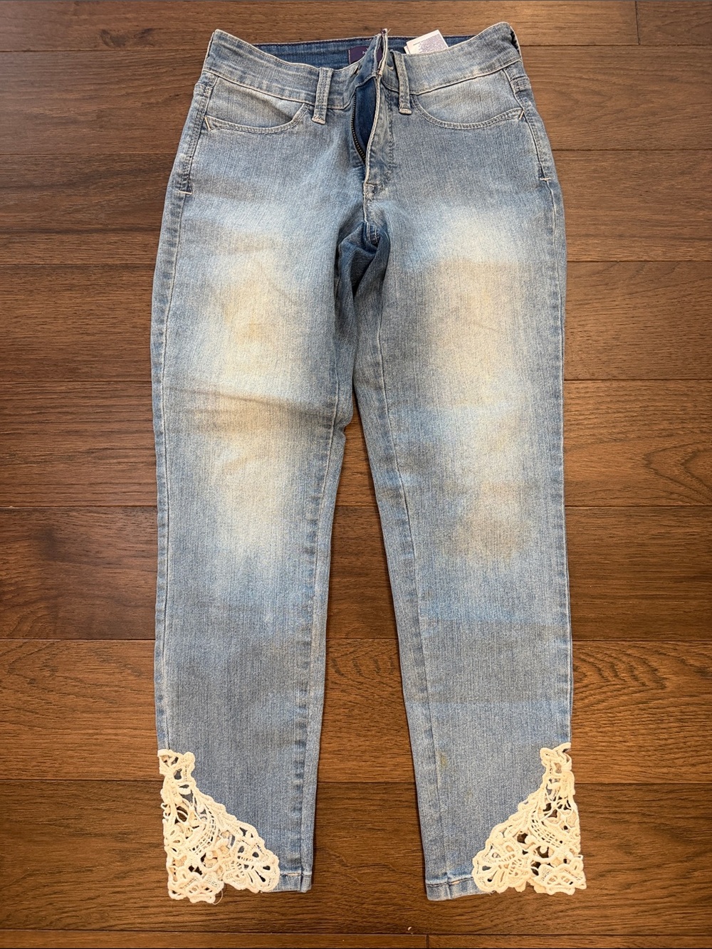 NYDJ Ankle Light Blue Jeans with Crochet Hem Size 00P - C61-029